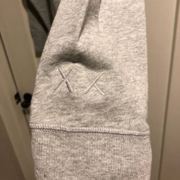 ✨SOLD✨ Men’s BRAND NEW Uniqlo X KAWS SESAME STREET - Picture 4 of 4